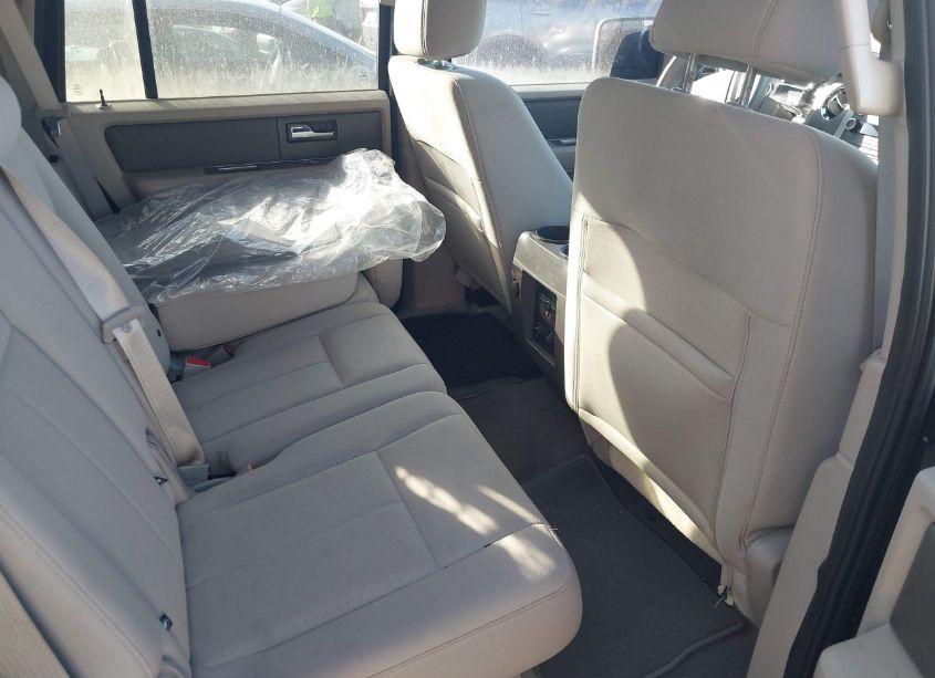 Photo 8 of 2014 Ford Expedition XL (VIN 1FMJU1G51EEF10945)