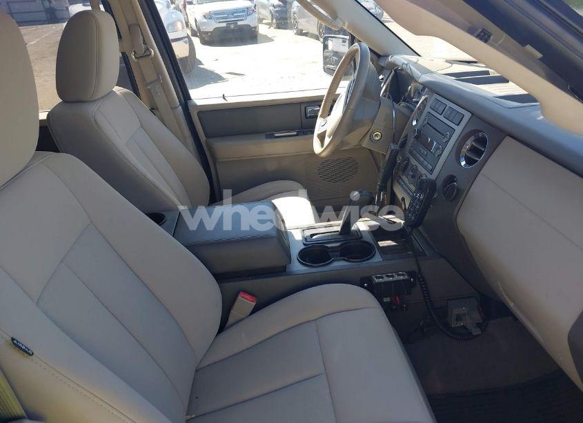 Photo 5 of 2014 Ford Expedition XL (VIN 1FMJU1G53EEF10946)