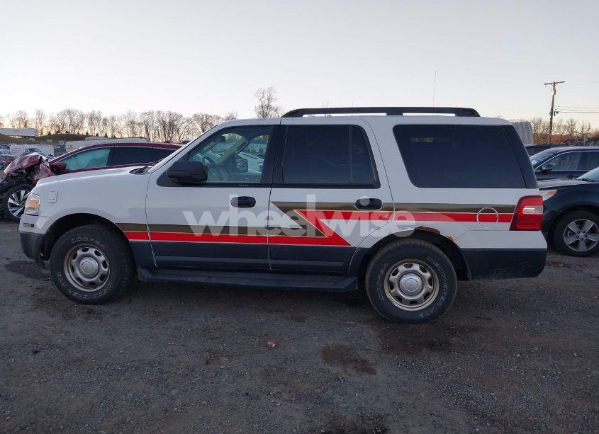 Photo 14 of 2014 Ford Expedition XL (VIN 1FMJU1G54EEF12365)