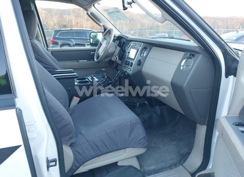 Photo 5 of 2014 Ford Expedition XL (VIN 1FMJU1G54EEF12365)