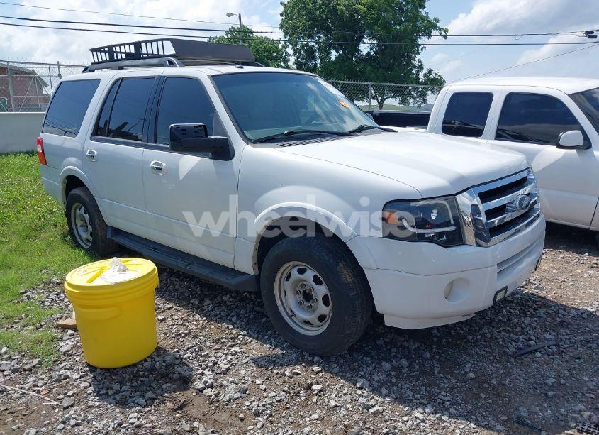 2010 Ford Expedition XLT (VIN 1FMJU1G55AEB56079) main photo