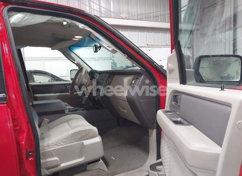 Photo 5 of 2011 Ford Expedition XL (VIN 1FMJU1G55BEF50814)