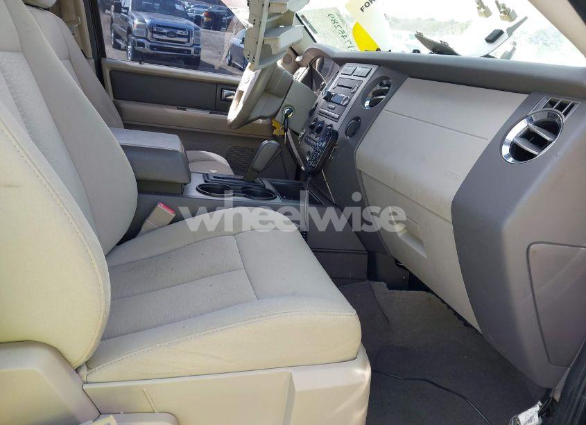 Photo 5 of 2012 Ford Expedition XL (VIN 1FMJU1G57CEF39900)