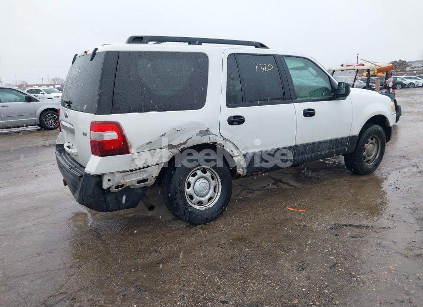 Photo 4 of 2013 Ford Expedition XL (VIN 1FMJU1G58DEF35226)