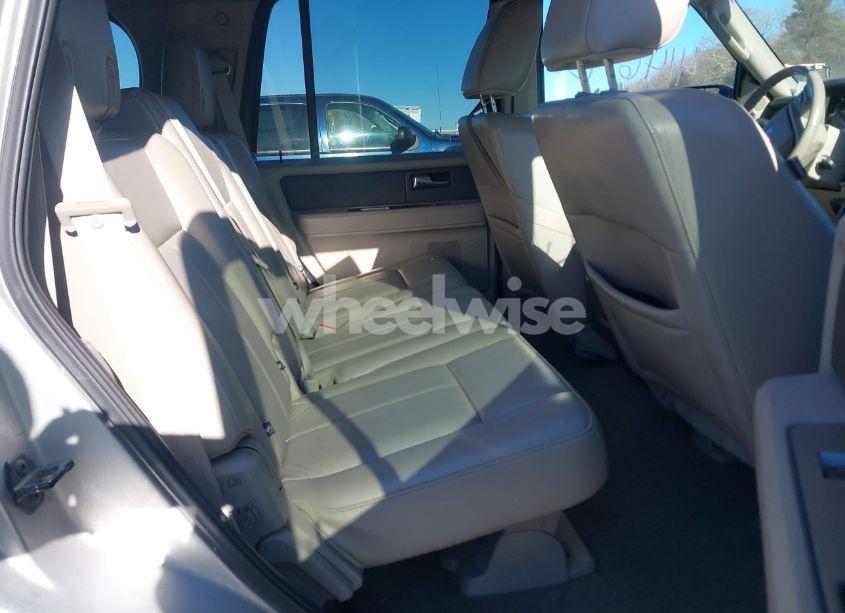 Photo 8 of 2010 Ford Expedition XLT (VIN 1FMJU1G59AEB57882)