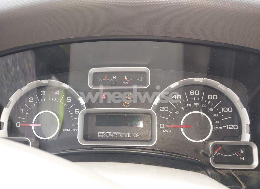 Photo 7 of 2010 Ford Expedition XLT (VIN 1FMJU1G59AEB59065)