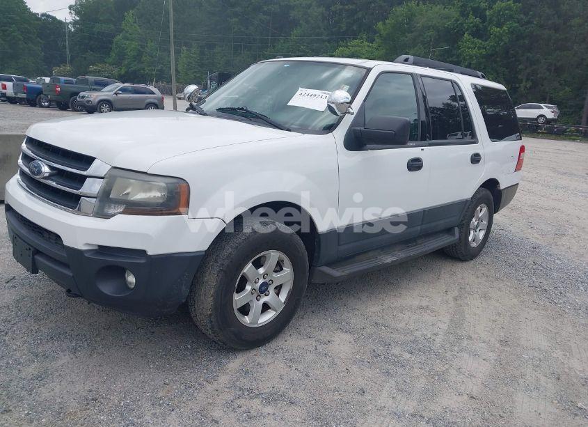 Photo 2 of 2015 Ford Expedition XL (VIN 1FMJU1GT0FEF42186)