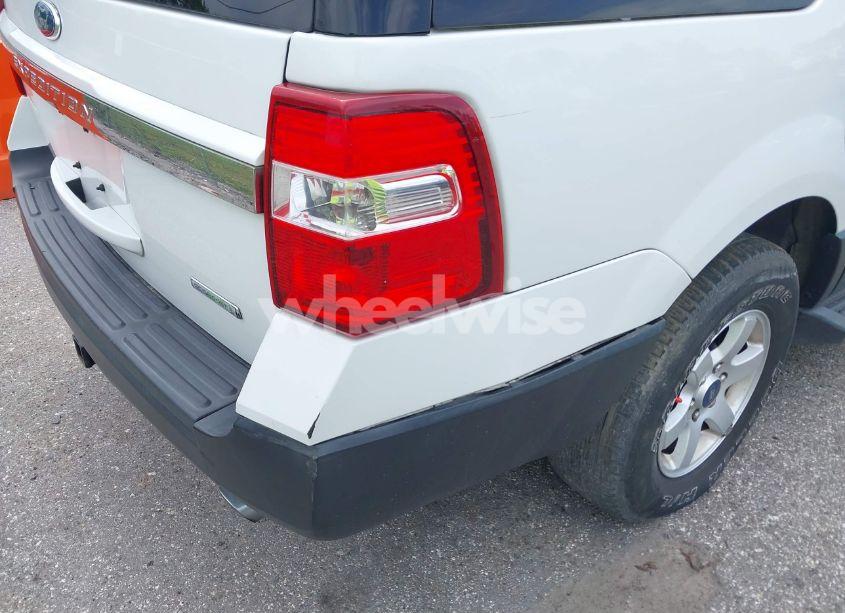 Photo 6 of 2016 Ford Expedition XL (VIN 1FMJU1GT0GEF15460)