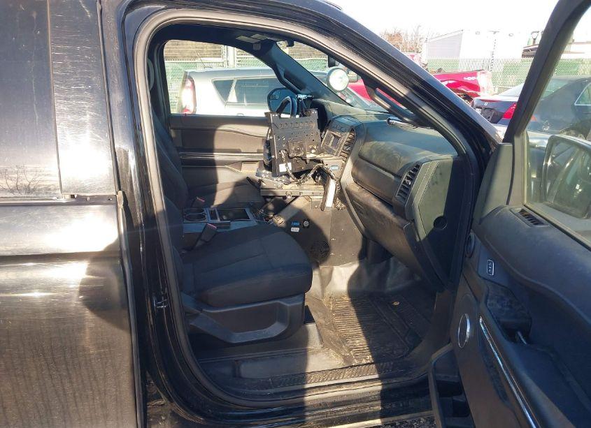 Photo 5 of 2018 Ford Expedition XL (VIN 1FMJU1GT5JEA47913)