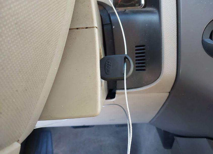 Photo 11 of 2011 Ford Expedition XLT (VIN 1FMJU1H50BEF54347)