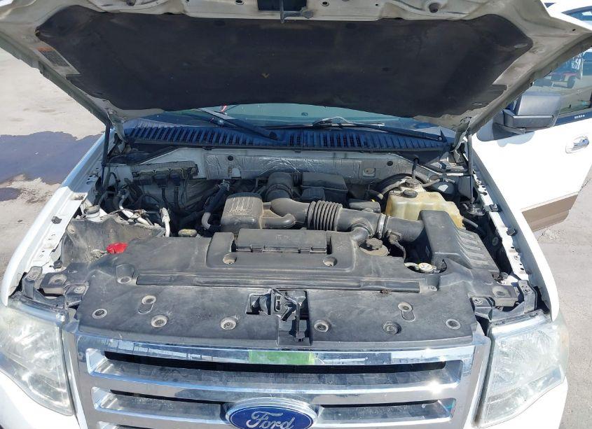 Photo 10 of 2013 Ford Expedition XLT (VIN 1FMJU1H50DEF66548)