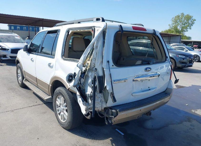 Photo 3 of 2013 Ford Expedition XLT (VIN 1FMJU1H50DEF66548)