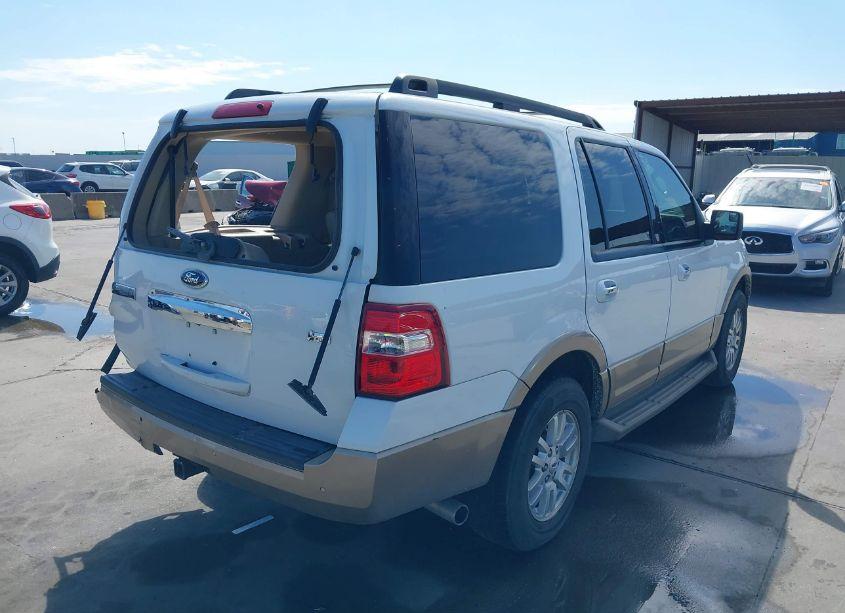 Photo 4 of 2013 Ford Expedition XLT (VIN 1FMJU1H50DEF66548)