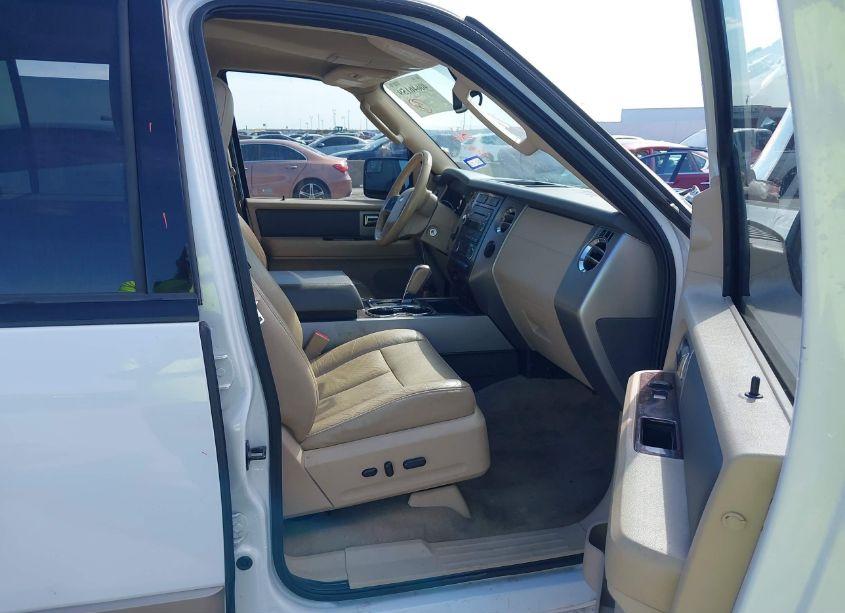 Photo 5 of 2013 Ford Expedition XLT (VIN 1FMJU1H50DEF66548)