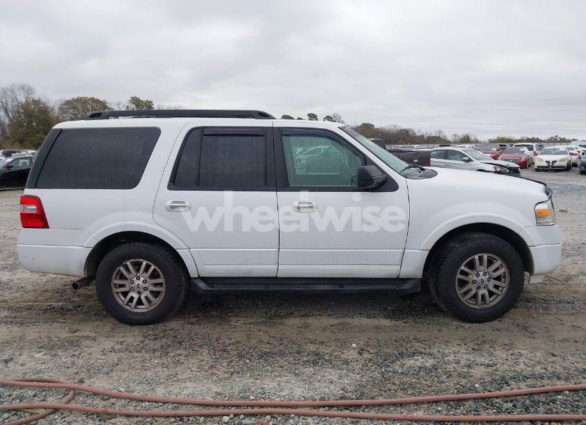 Photo 13 of 2014 Ford Expedition XLT (VIN 1FMJU1H50EEF00938)