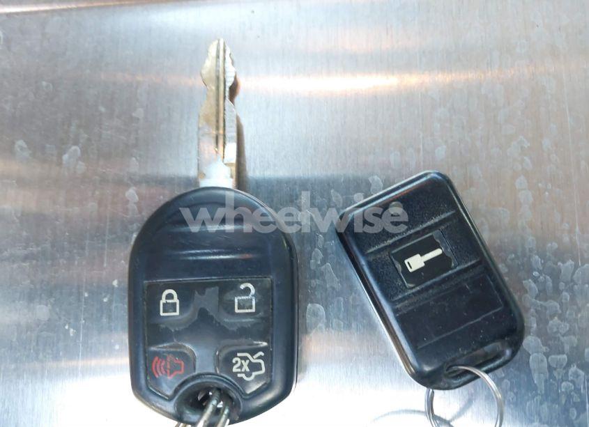 Photo 11 of 2014 Ford Expedition XLT (VIN 1FMJU1H50EEF65675)