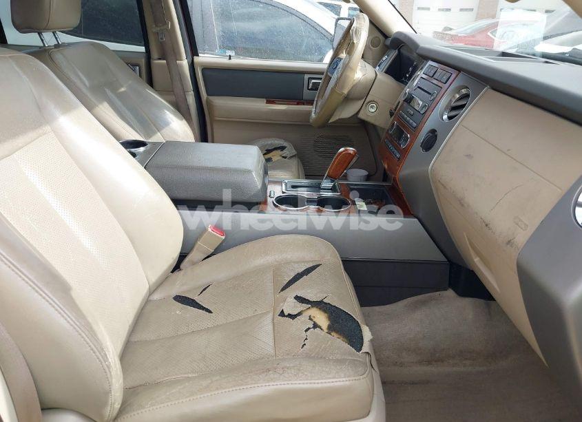 Photo 5 of 2010 Ford Expedition EDDIE BAUER/KING RANCH (VIN 1FMJU1H51AEB65408)