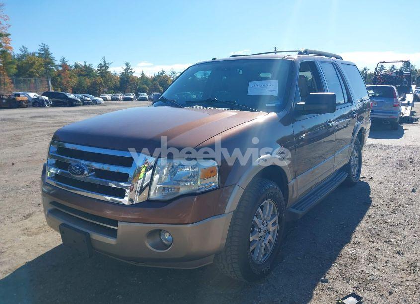 Photo 2 of 2012 Ford Expedition XLT (VIN 1FMJU1H51CEF66332)