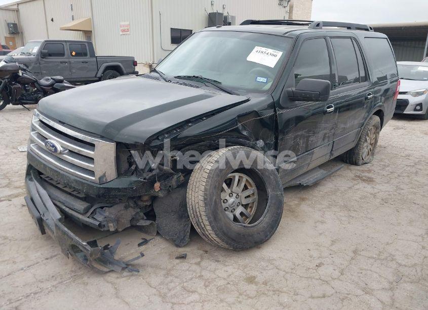Photo 2 of 2014 Ford Expedition XLT (VIN 1FMJU1H51EEF64552)