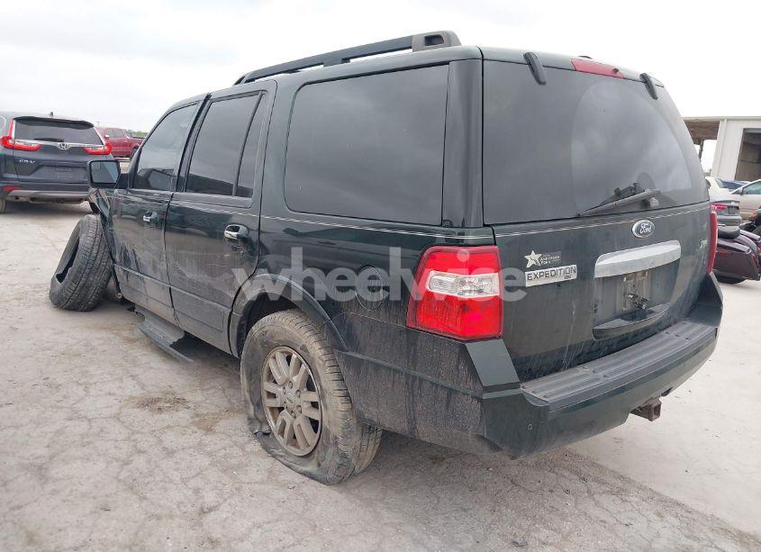 Photo 3 of 2014 Ford Expedition XLT (VIN 1FMJU1H51EEF64552)