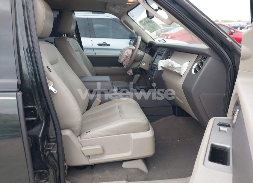 Photo 5 of 2014 Ford Expedition XLT (VIN 1FMJU1H51EEF64552)