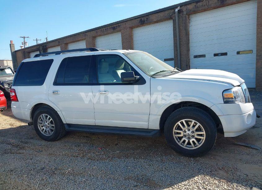 Photo 13 of 2011 Ford Expedition XLT (VIN 1FMJU1H52BEF53667)