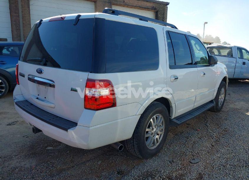 Photo 4 of 2011 Ford Expedition XLT (VIN 1FMJU1H52BEF53667)