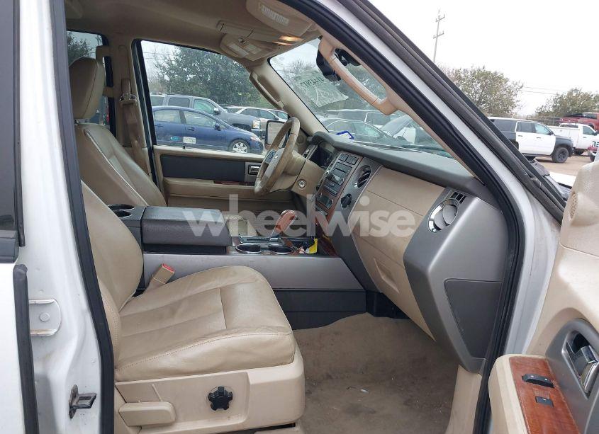 Photo 5 of 2010 Ford Expedition EDDIE BAUER/KING RANCH (VIN 1FMJU1H53AEA07197)