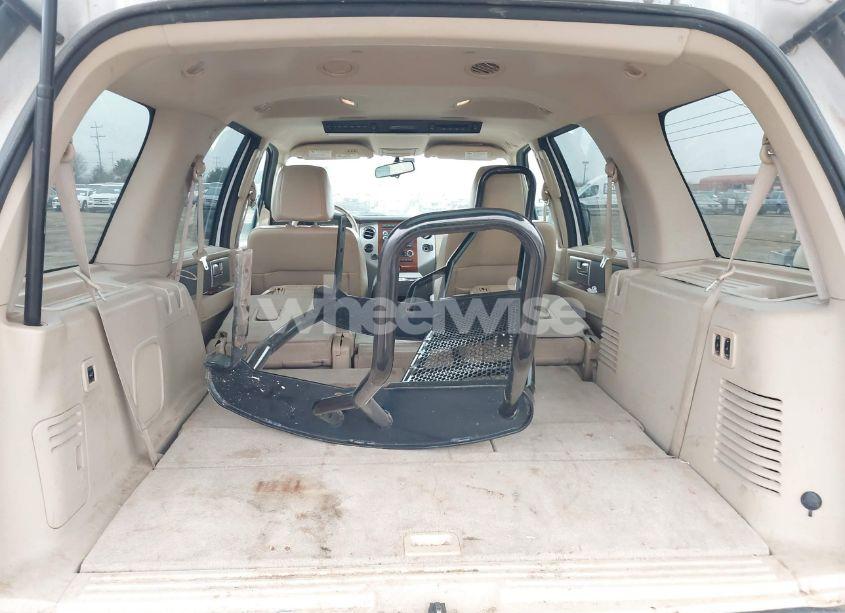 Photo 8 of 2010 Ford Expedition EDDIE BAUER/KING RANCH (VIN 1FMJU1H53AEA07197)