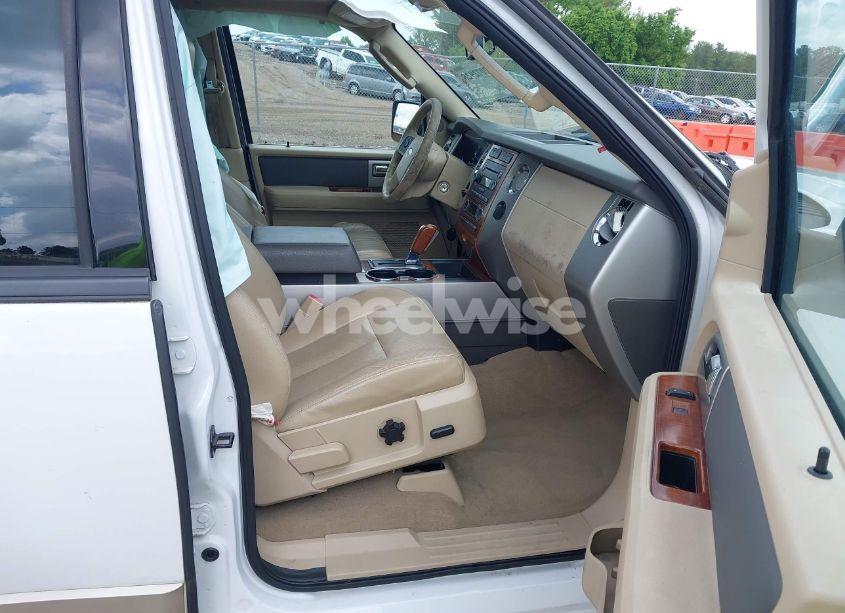 Photo 5 of 2010 Ford Expedition EDDIE BAUER/KING RANCH (VIN 1FMJU1H53AEA07426)