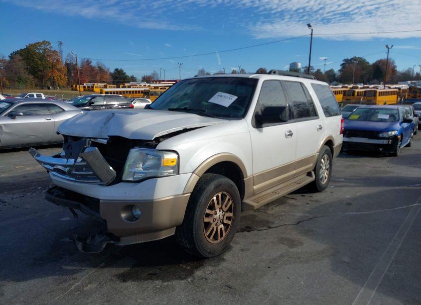 Photo 2 of 2011 Ford Expedition XLT (VIN 1FMJU1H53BEF00668)