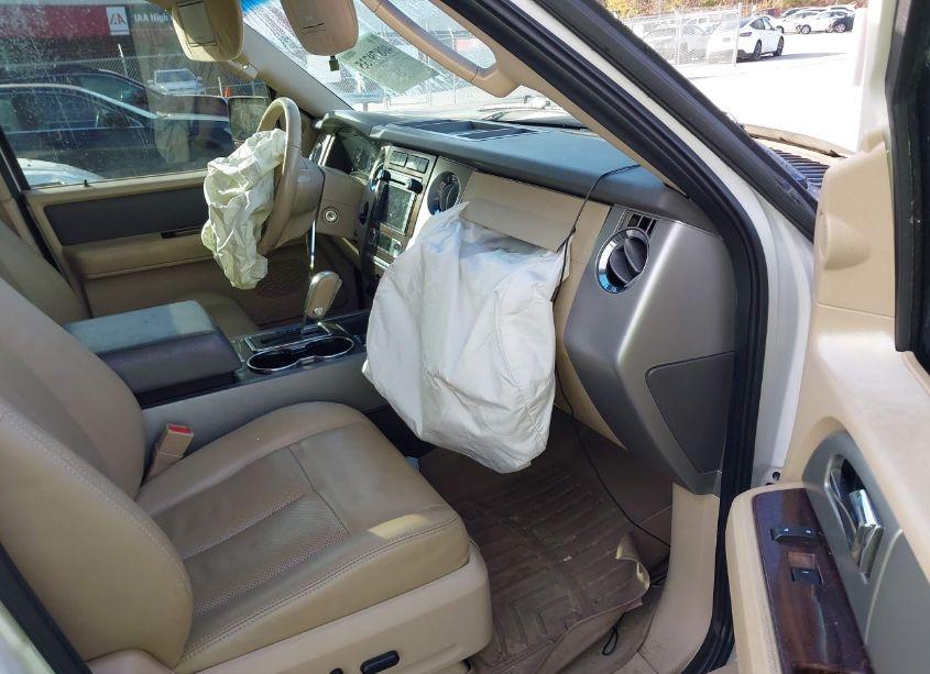 Photo 5 of 2011 Ford Expedition XLT (VIN 1FMJU1H53BEF00668)