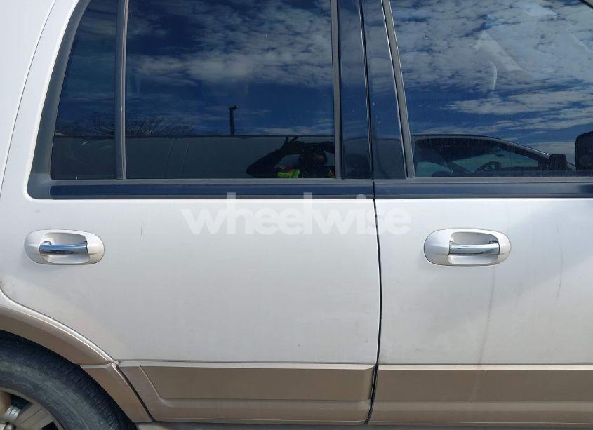 Photo 13 of 2011 Ford Expedition XLT (VIN 1FMJU1H53BEF47439)