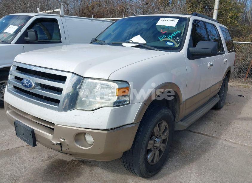 Photo 2 of 2011 Ford Expedition XLT (VIN 1FMJU1H53BEF47439)