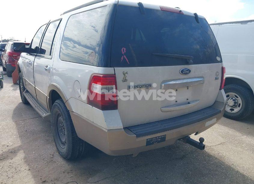 Photo 3 of 2011 Ford Expedition XLT (VIN 1FMJU1H53BEF47439)