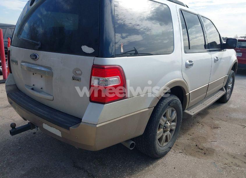 Photo 4 of 2011 Ford Expedition XLT (VIN 1FMJU1H53BEF47439)