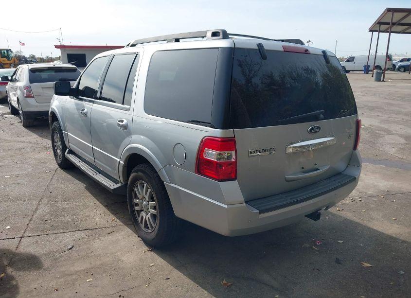 Photo 3 of 2012 Ford Expedition XLT (VIN 1FMJU1H54CEF13611)