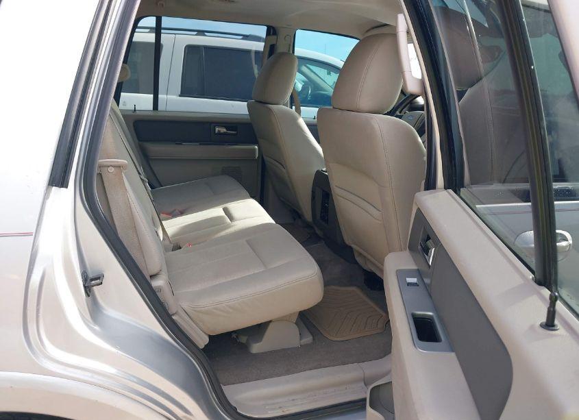 Photo 8 of 2012 Ford Expedition XLT (VIN 1FMJU1H54CEF13611)