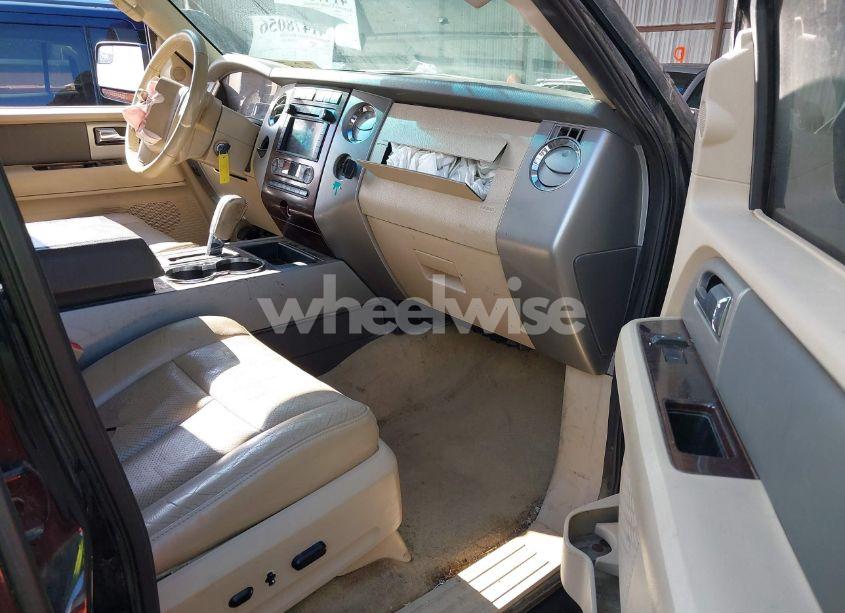 Photo 5 of 2012 Ford Expedition XLT (VIN 1FMJU1H54CEF66308)