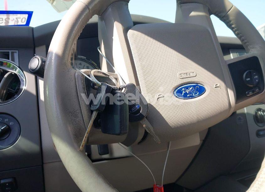 Photo 11 of 2013 Ford Expedition XLT (VIN 1FMJU1H54DEF28790)