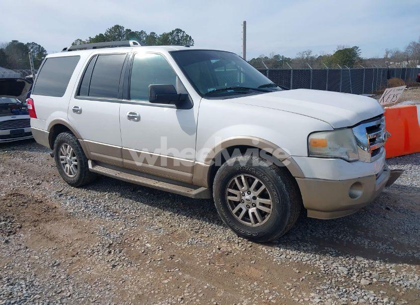 2013 Ford Expedition XLT (VIN 1FMJU1H54DEF69212) main photo