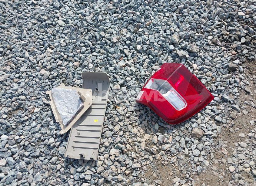 Photo 12 of 2013 Ford Expedition XLT (VIN 1FMJU1H54DEF69212)