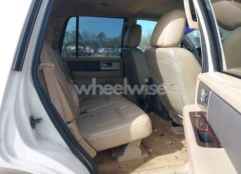 Photo 8 of 2013 Ford Expedition XLT (VIN 1FMJU1H54DEF69212)