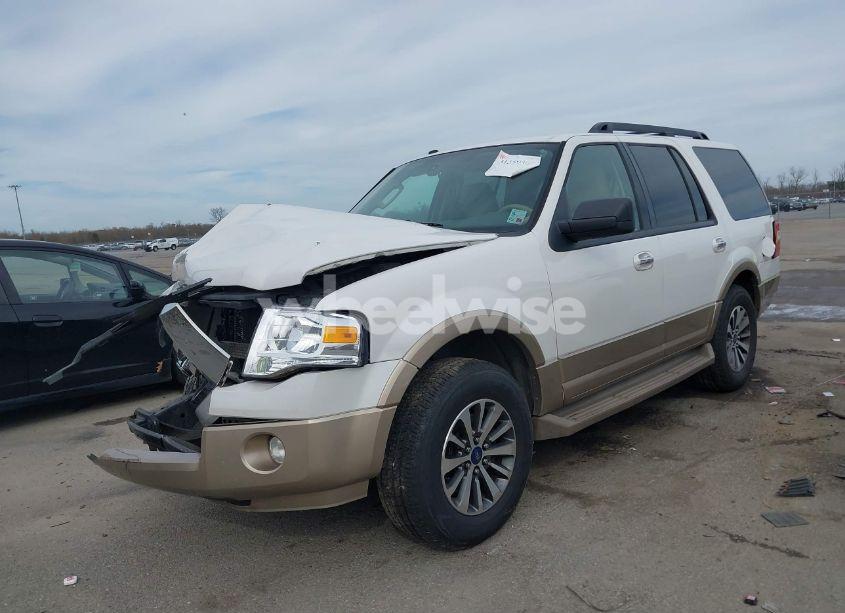 Photo 2 of 2012 Ford Expedition XLT (VIN 1FMJU1H55CEF33088)