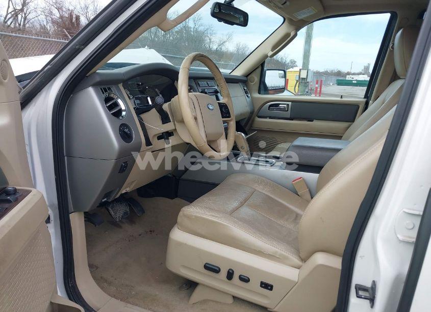 Photo 5 of 2012 Ford Expedition XLT (VIN 1FMJU1H55CEF33088)