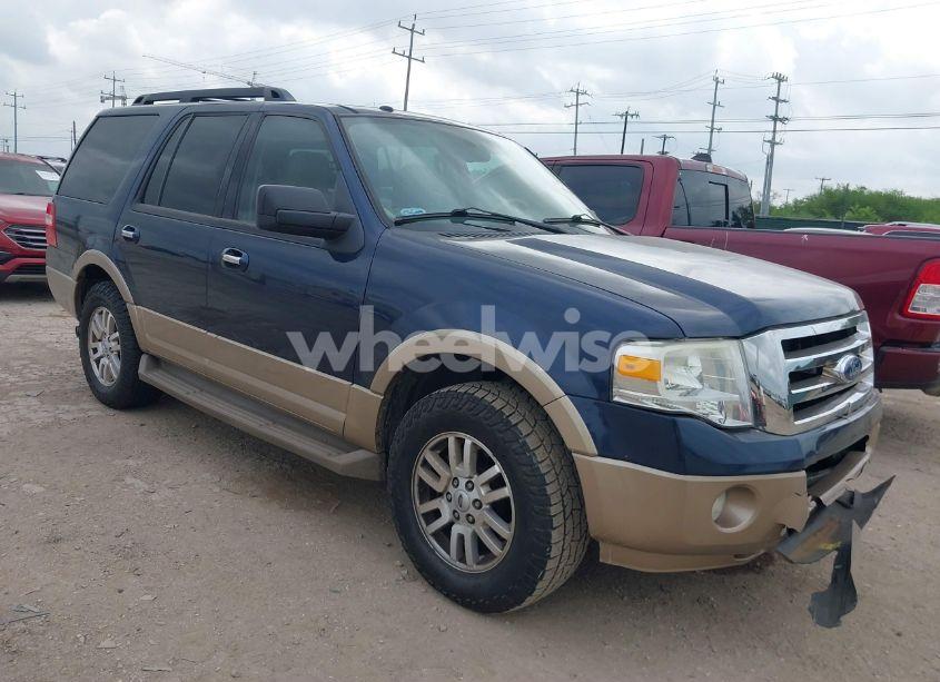 2013 Ford Expedition XLT (VIN 1FMJU1H55DEF00514) main photo