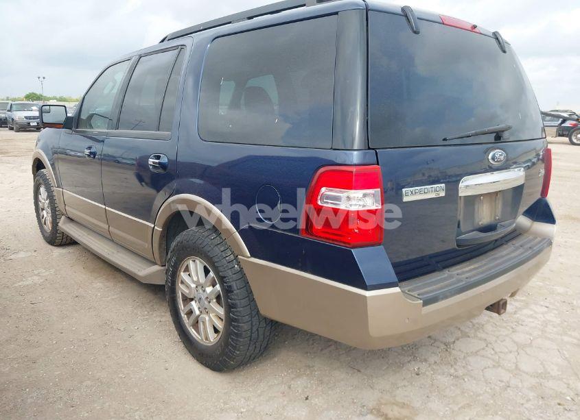 Photo 3 of 2013 Ford Expedition XLT (VIN 1FMJU1H55DEF00514)