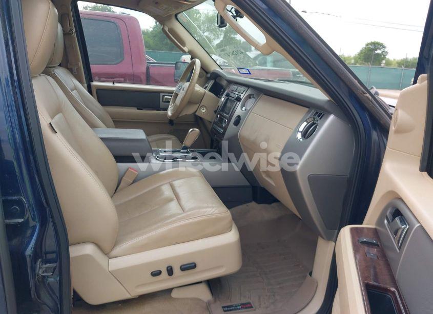 Photo 5 of 2013 Ford Expedition XLT (VIN 1FMJU1H55DEF00514)