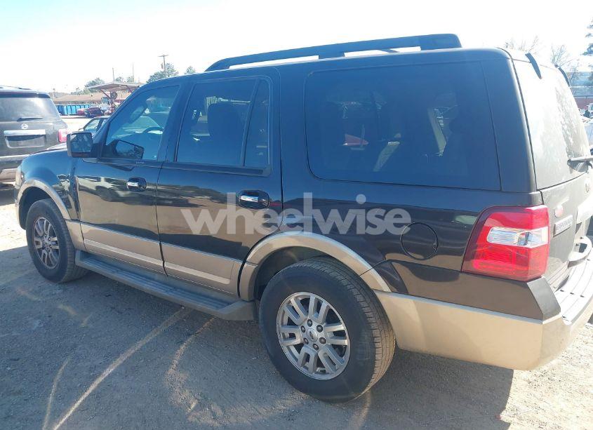 Photo 3 of 2013 Ford Expedition XLT (VIN 1FMJU1H55DEF00657)