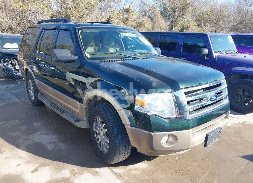 2013 Ford Expedition XLT (VIN 1FMJU1H55DEF42973) main photo